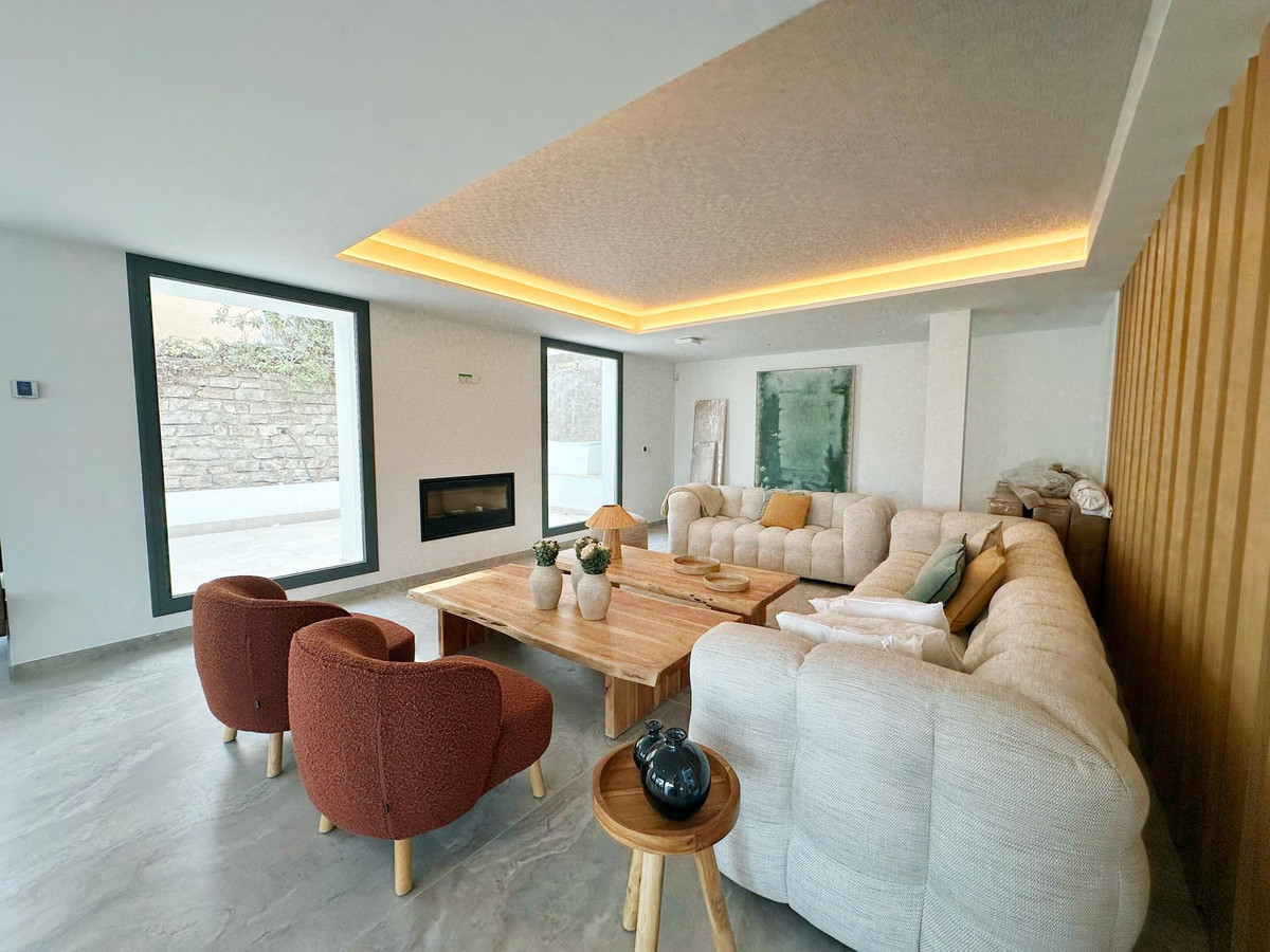 Huis te koop in Estepona | 4 slaapkamers H5490154