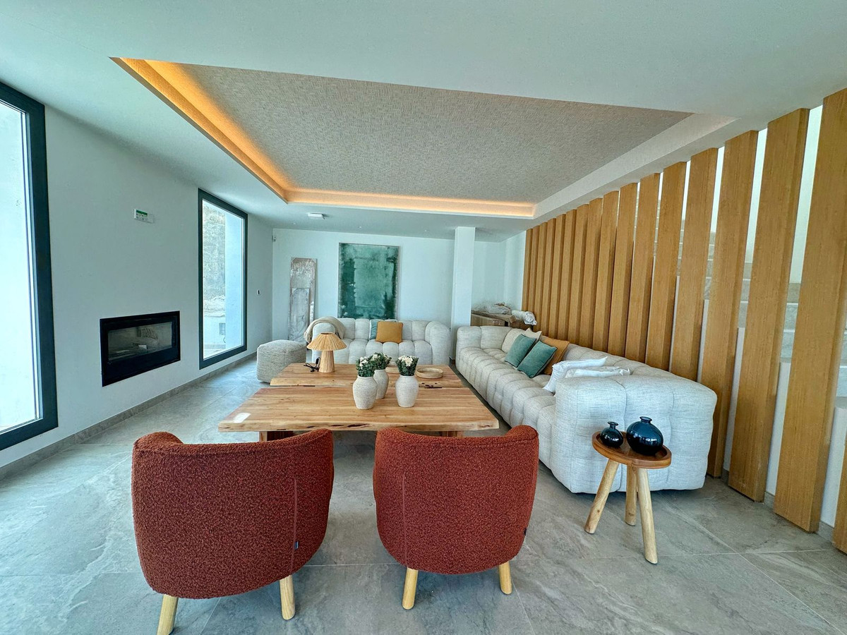 Huis te koop in Estepona | 4 slaapkamers H5490154
