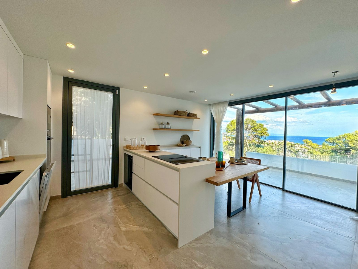 Huis te koop in Estepona | 4 slaapkamers H5490154