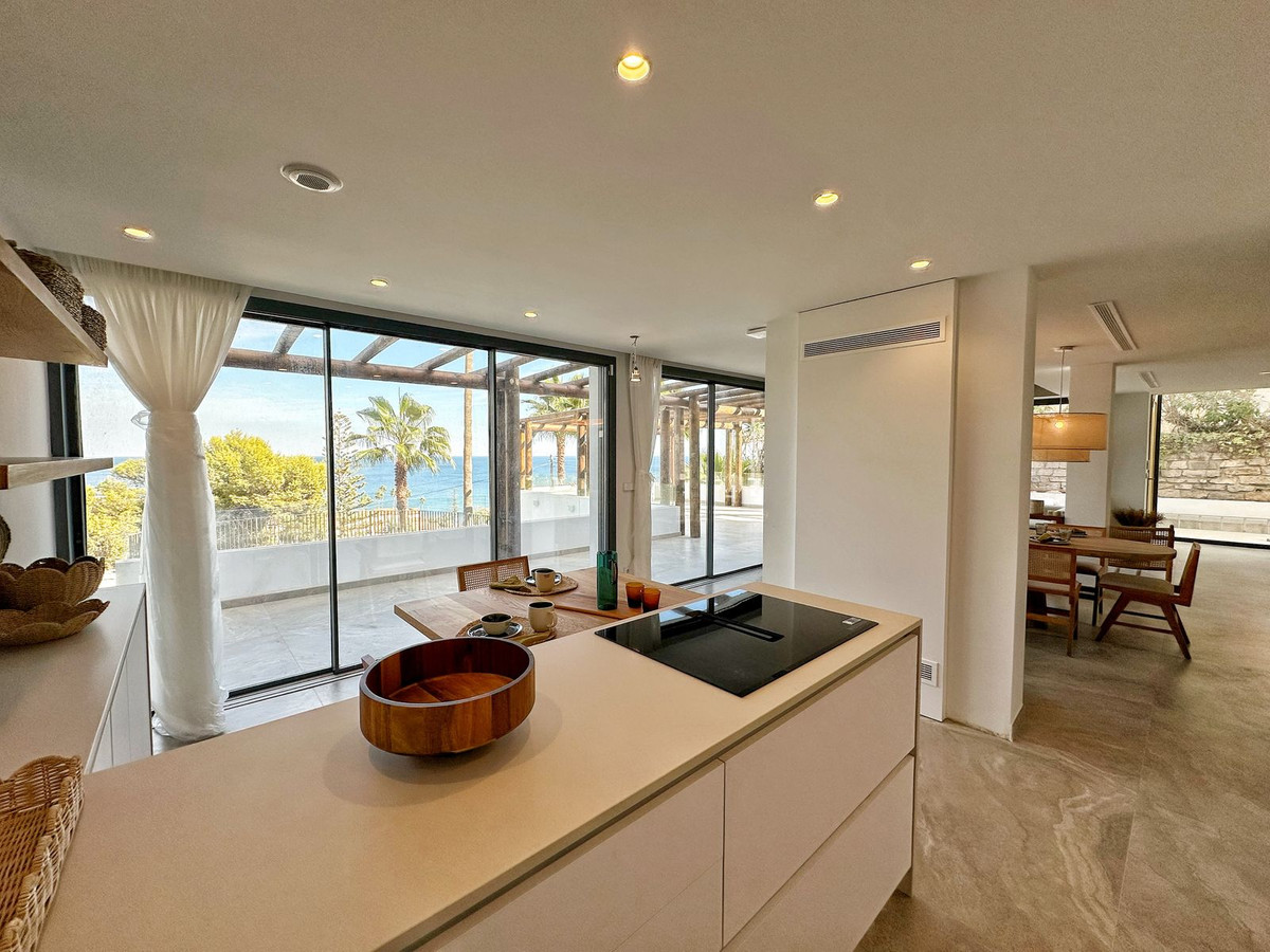 Huis te koop in Estepona | 4 slaapkamers H5490154