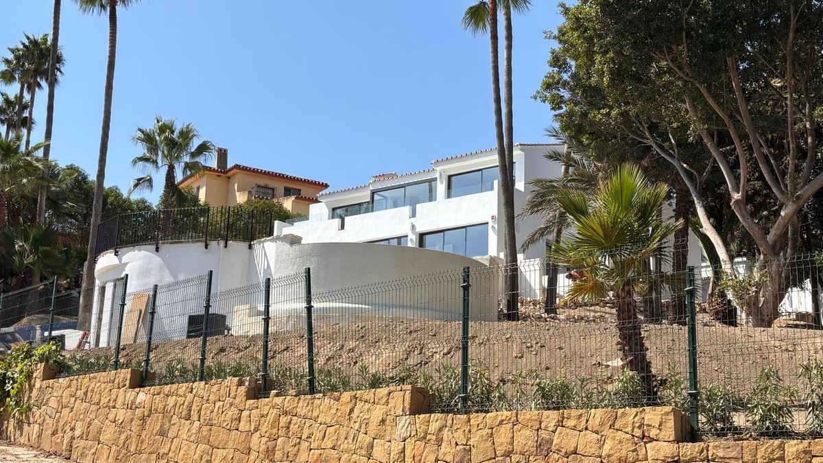 Huis te koop in Estepona | 4 slaapkamers H5490154