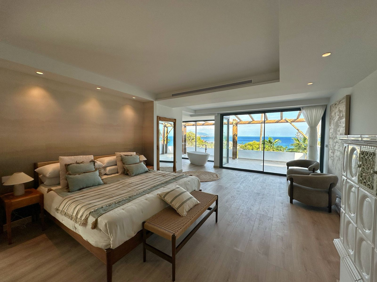 Huis te koop in Estepona | 4 slaapkamers H5490154
