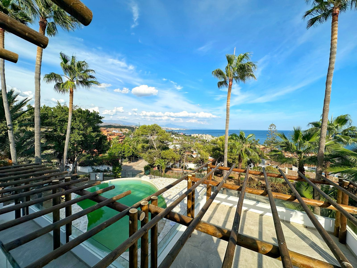 Huis te koop in Estepona | 4 slaapkamers H5490154