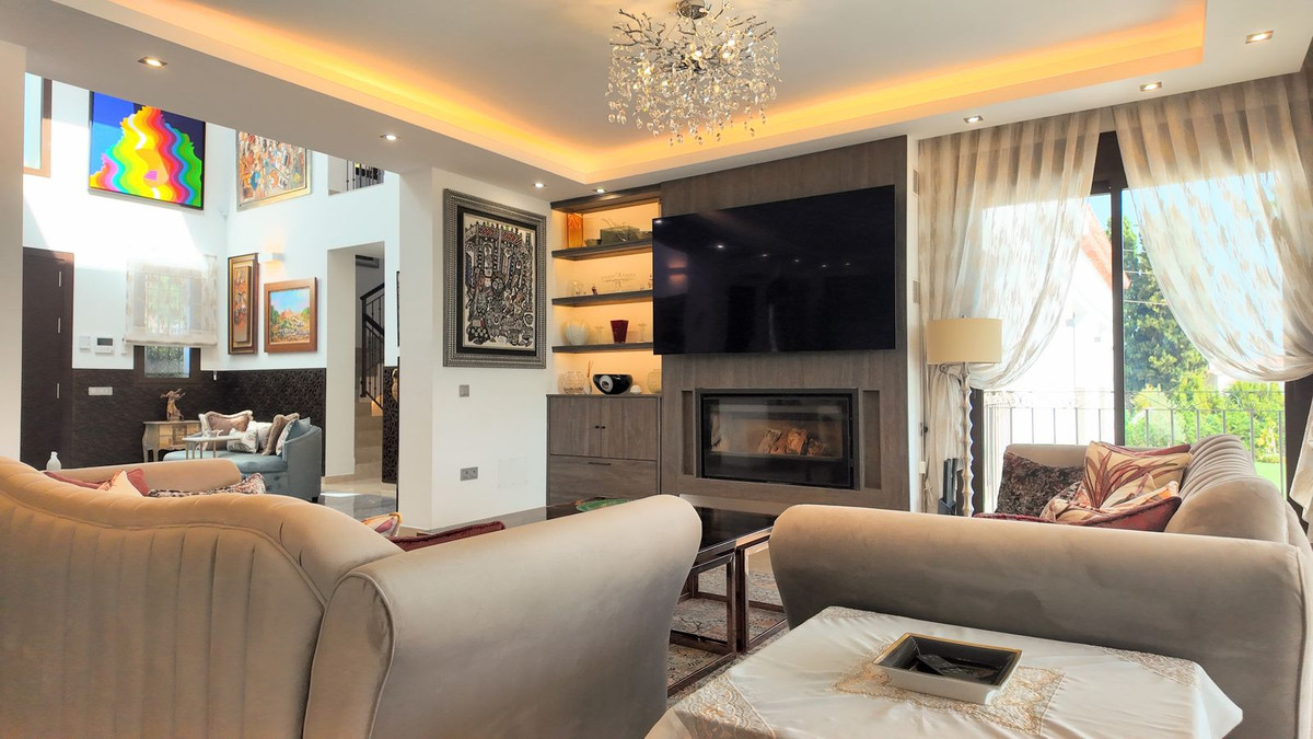 Huis te koop in Estepona | 5 slaapkamers H5491222