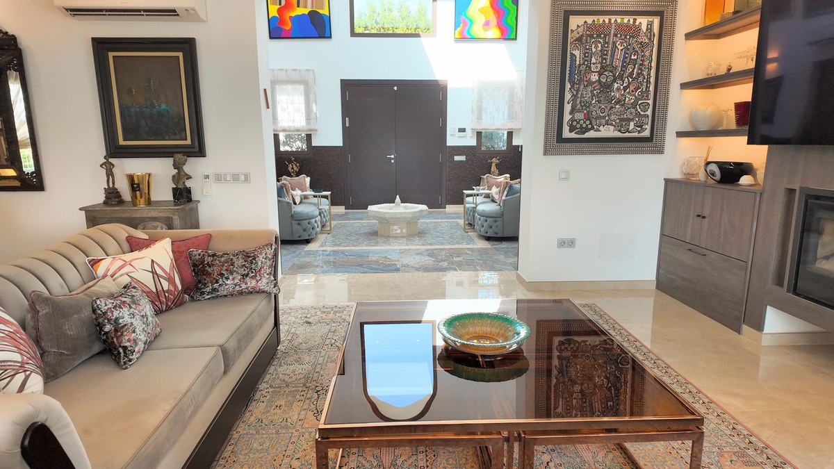 Huis te koop in Estepona | 5 slaapkamers H5491222