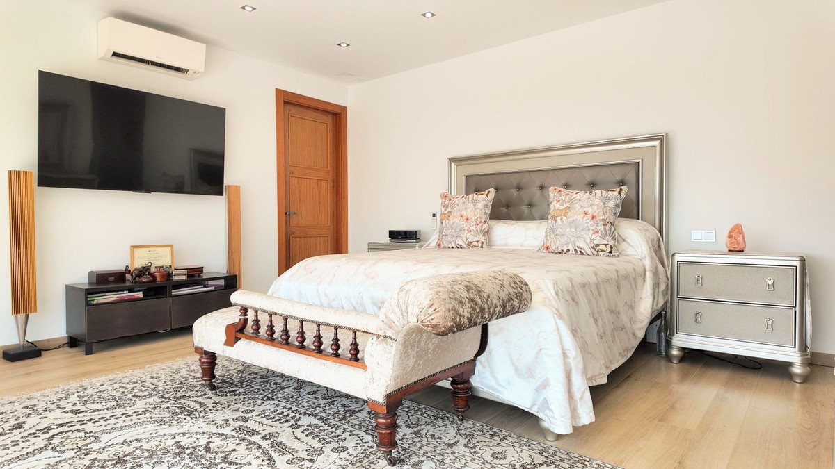 Huis te koop in Estepona | 5 slaapkamers H5491222