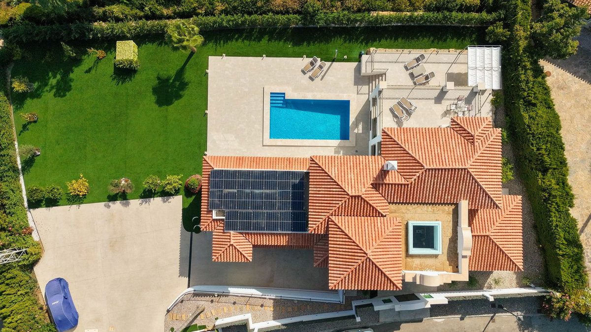 Huis te koop in Estepona | 5 slaapkamers H5491222