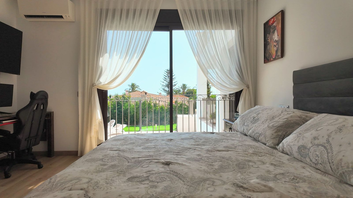 Huis te koop in Estepona | 5 slaapkamers H5491222