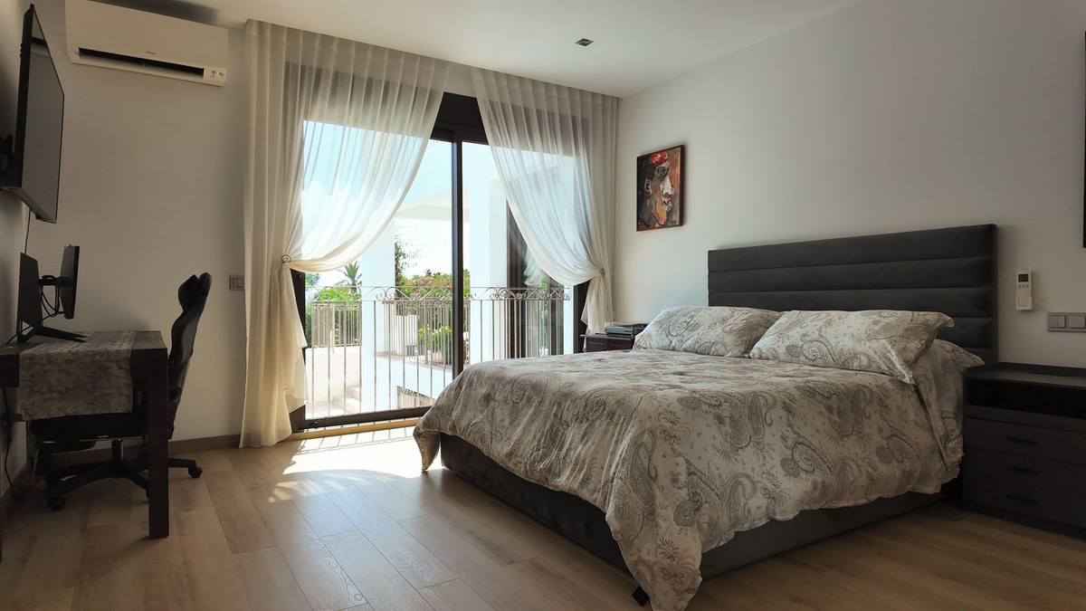 Huis te koop in Estepona | 5 slaapkamers H5491222