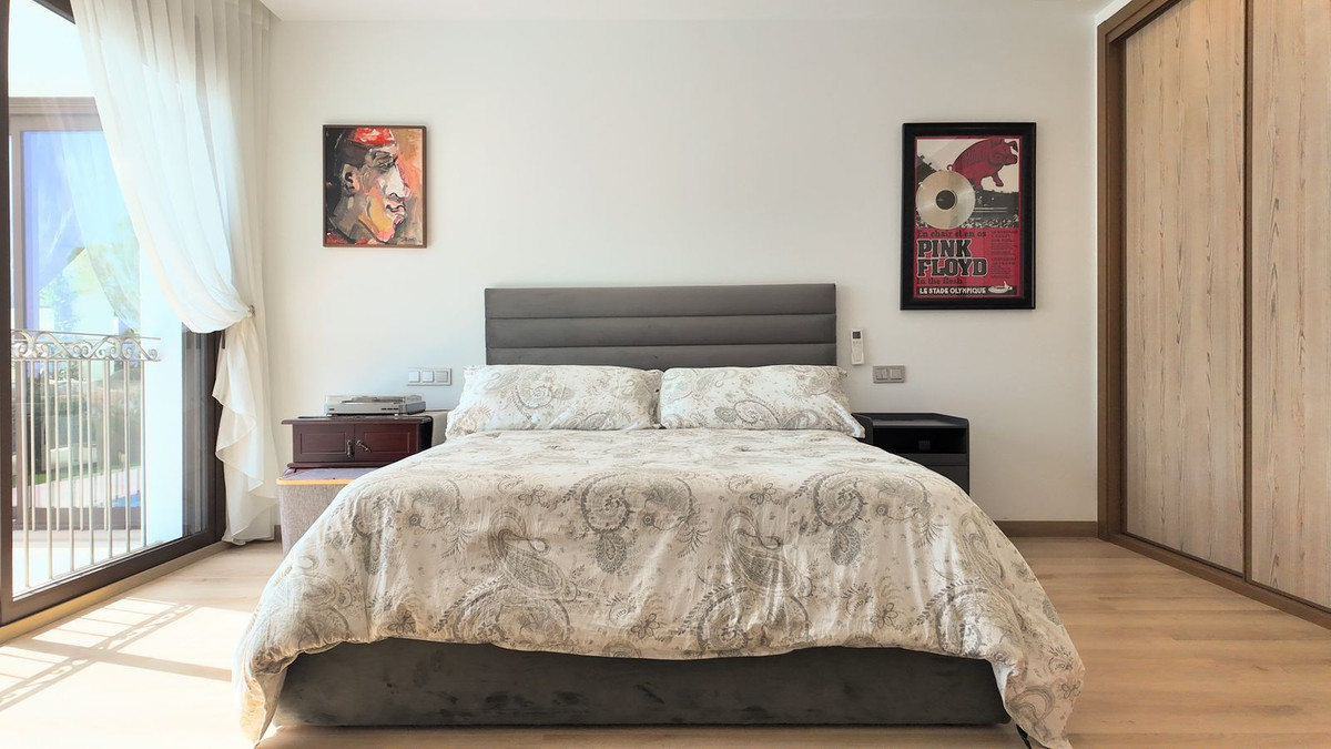 Huis te koop in Estepona | 5 slaapkamers H5491222