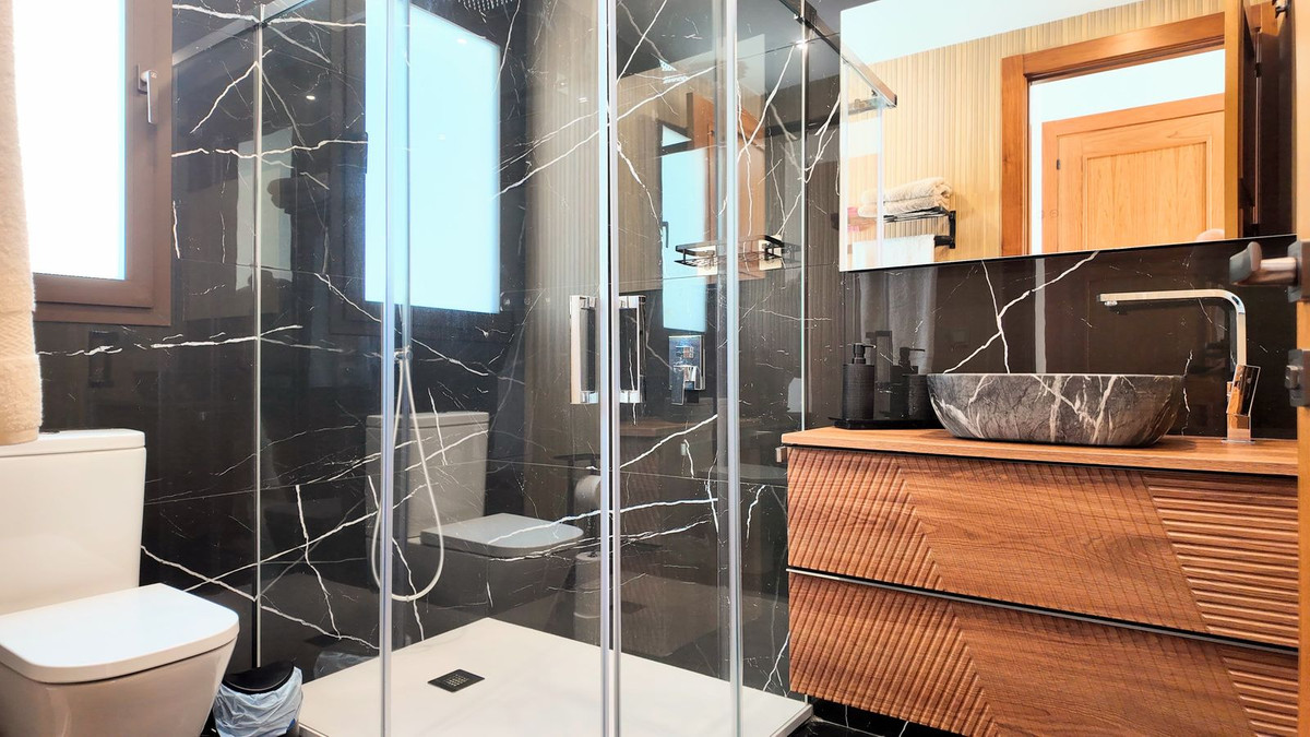 Huis te koop in Estepona | 5 slaapkamers H5491222