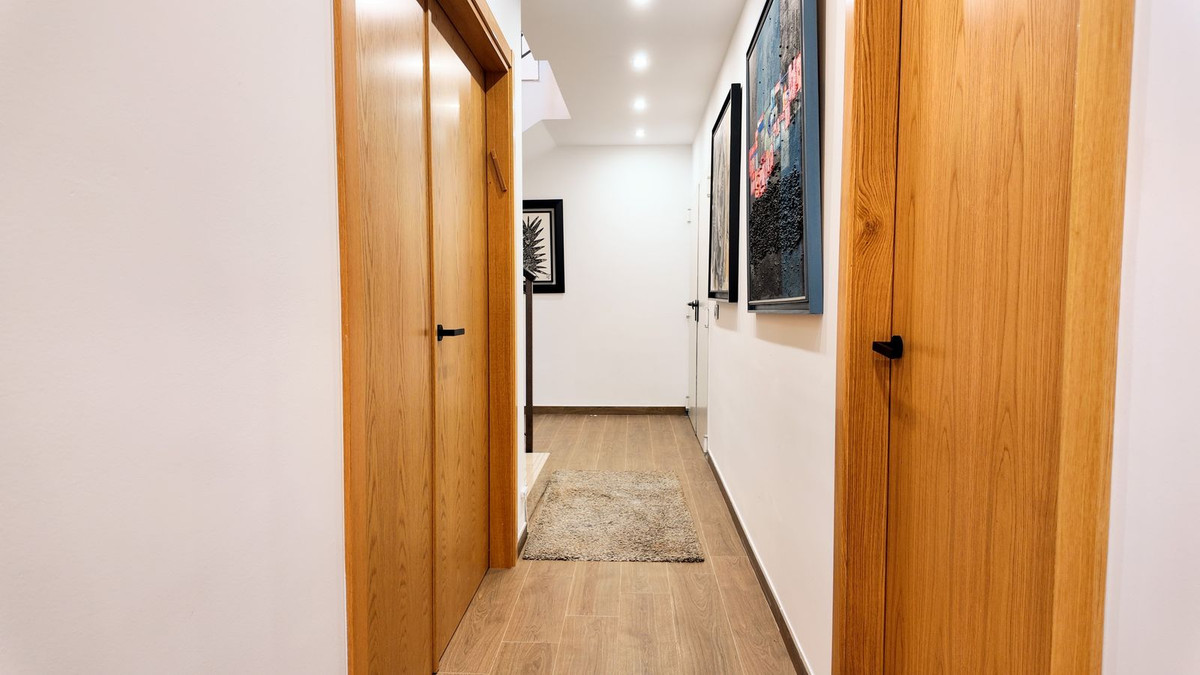 Huis te koop in Estepona | 5 slaapkamers H5491222