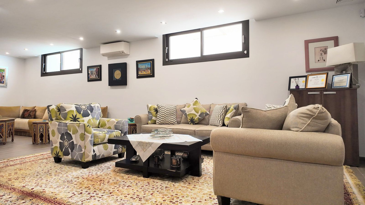 Huis te koop in Estepona | 5 slaapkamers H5491222