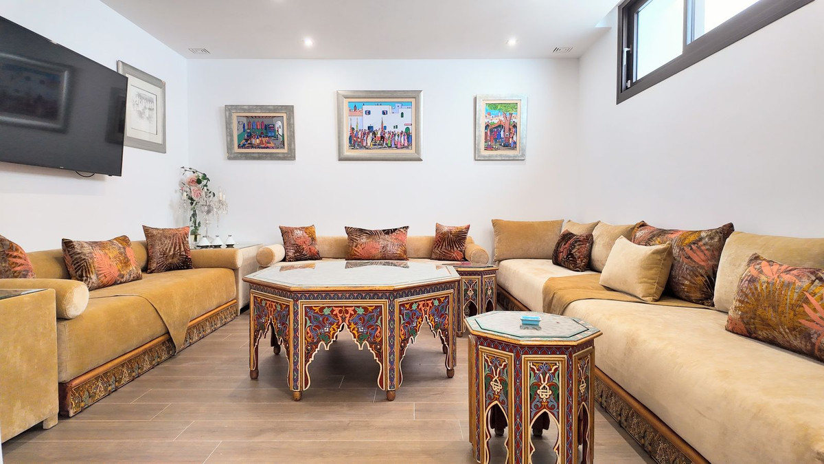 Huis te koop in Estepona | 5 slaapkamers H5491222
