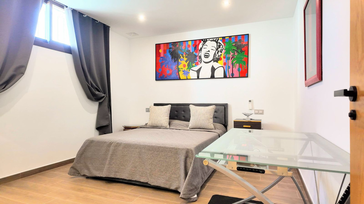 Huis te koop in Estepona | 5 slaapkamers H5491222