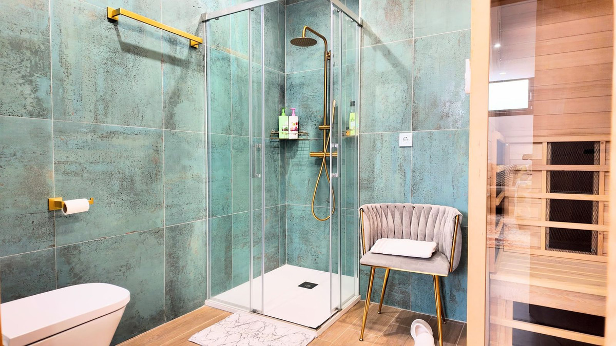 Huis te koop in Estepona | 5 slaapkamers H5491222
