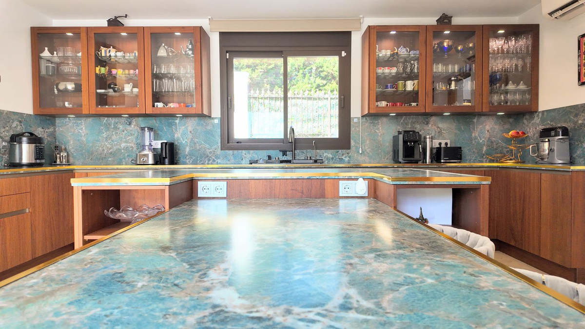 Huis te koop in Estepona | 5 slaapkamers H5491222