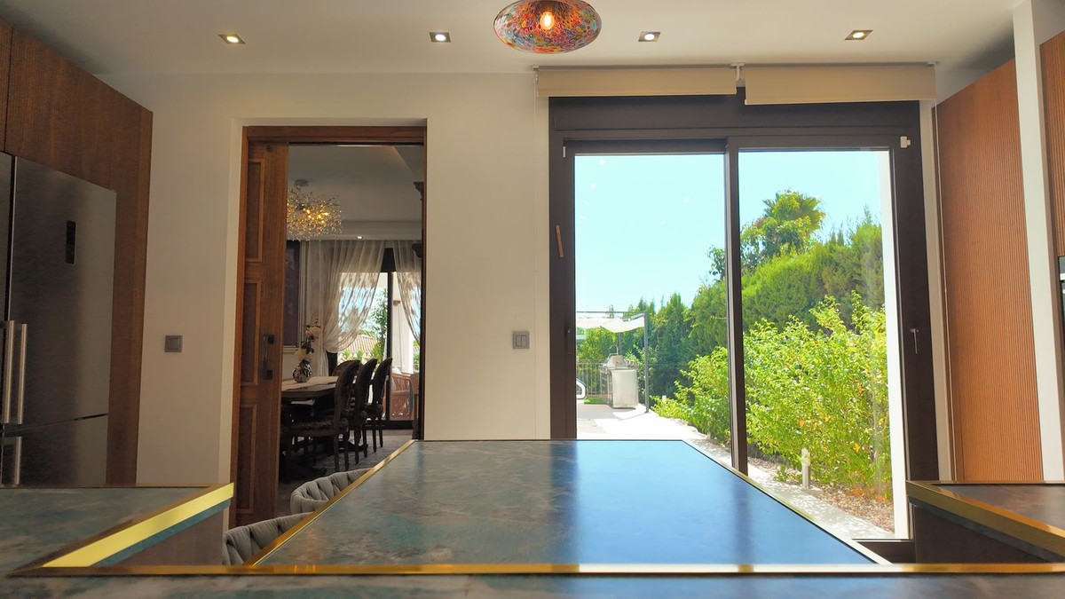 Huis te koop in Estepona | 5 slaapkamers H5491222