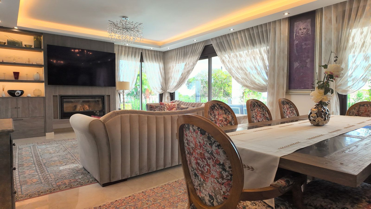 Huis te koop in Estepona | 5 slaapkamers H5491222