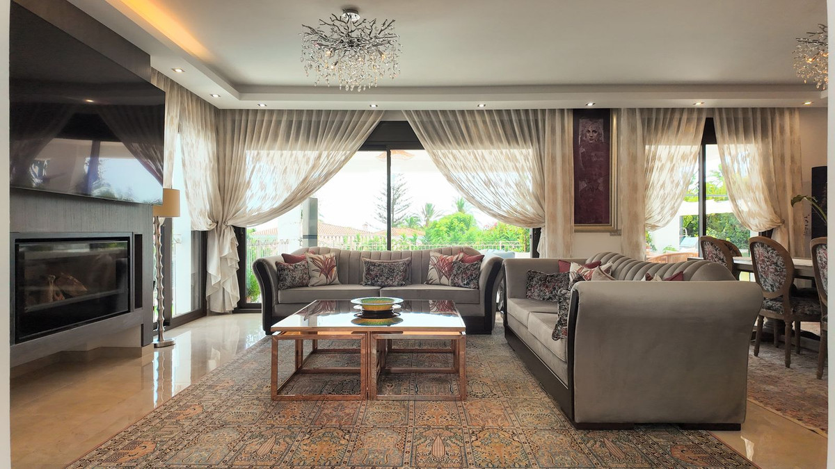 Huis te koop in Estepona | 5 slaapkamers H5491222