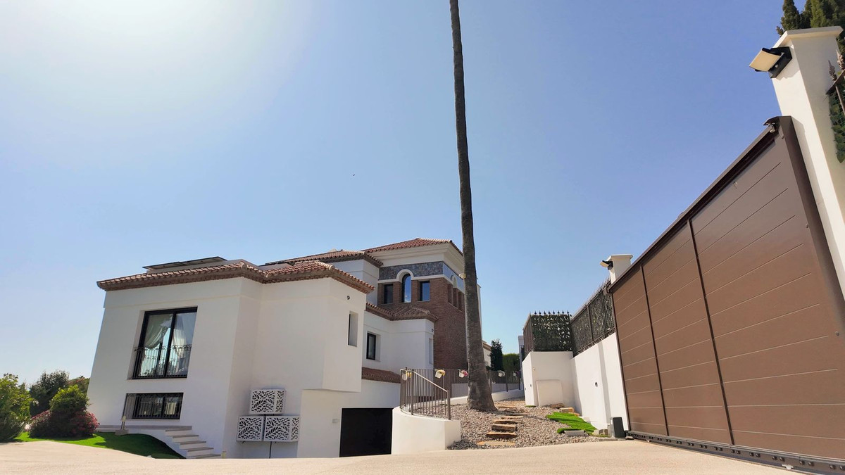 Huis te koop in Estepona | 5 slaapkamers H5491222