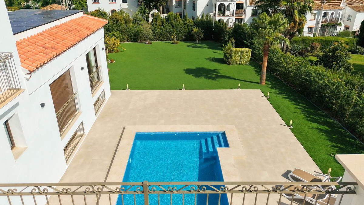 Huis te koop in Estepona | 5 slaapkamers H5491222