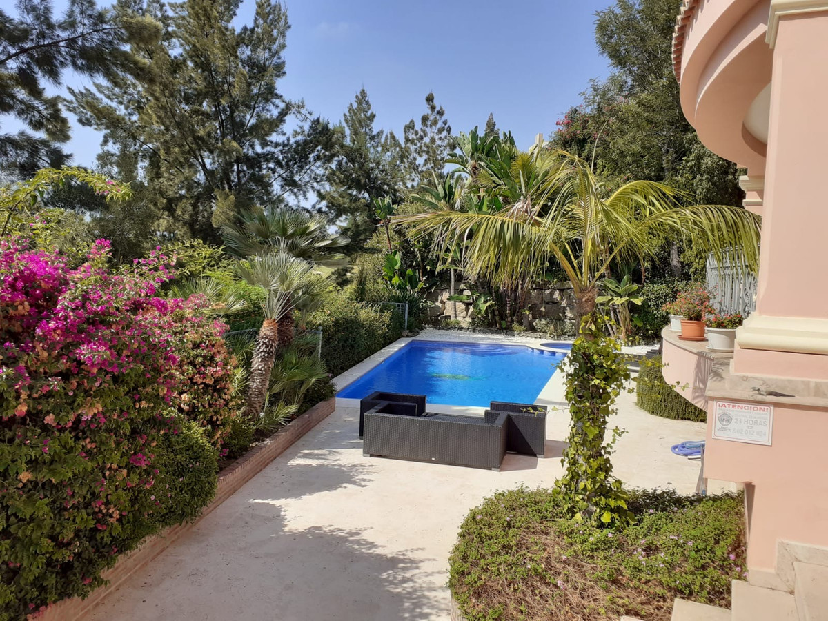 Huis te koop in Estepona | 4 slaapkamers H5492191
