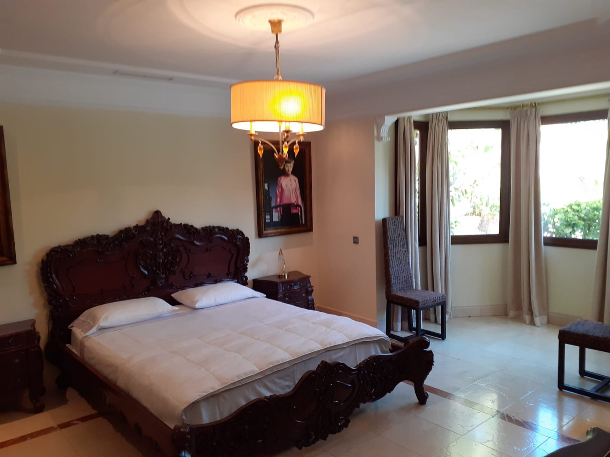 Huis te koop in Estepona | 4 slaapkamers H5492191