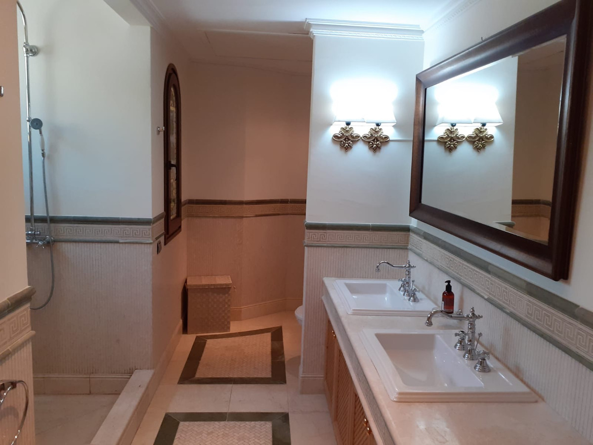 Huis te koop in Estepona | 4 slaapkamers H5492191