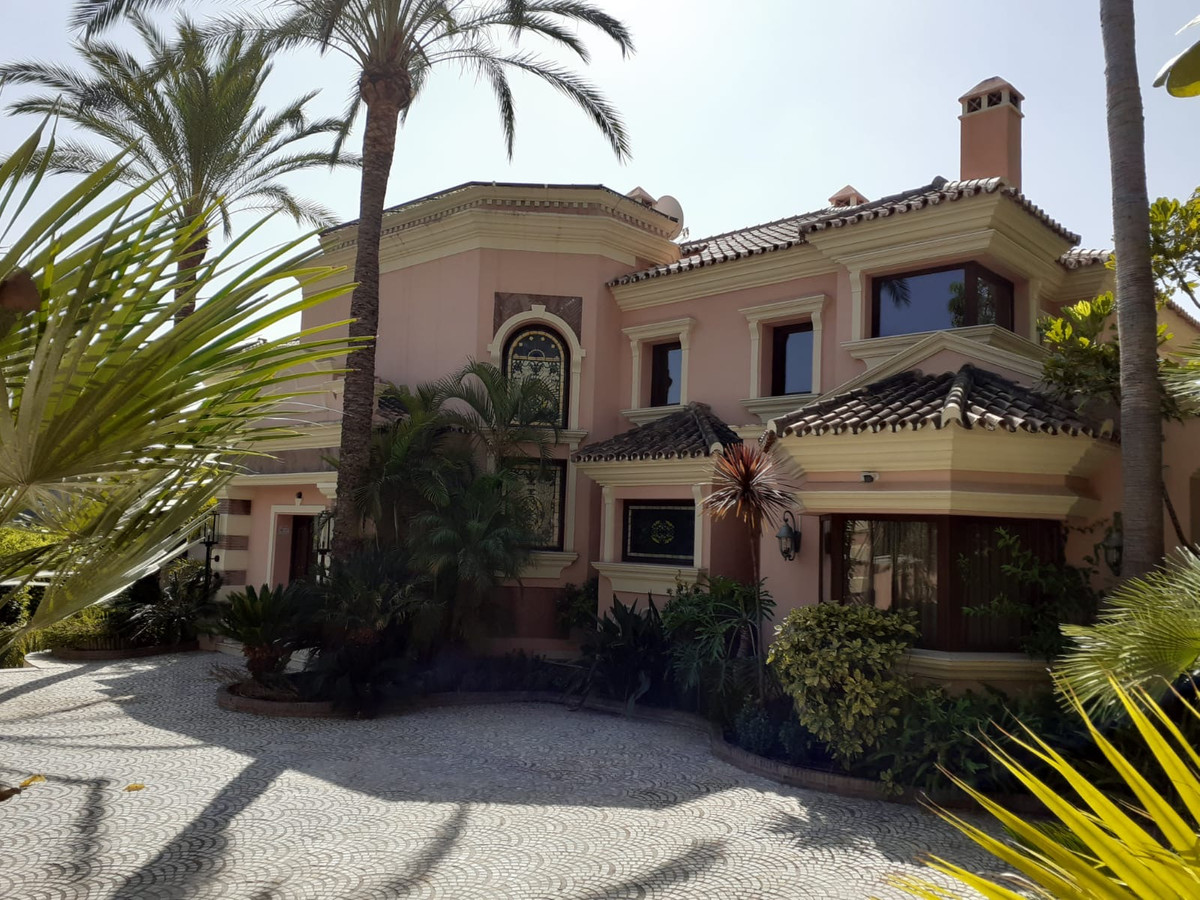 Huis te koop in Estepona | 4 slaapkamers H5492191