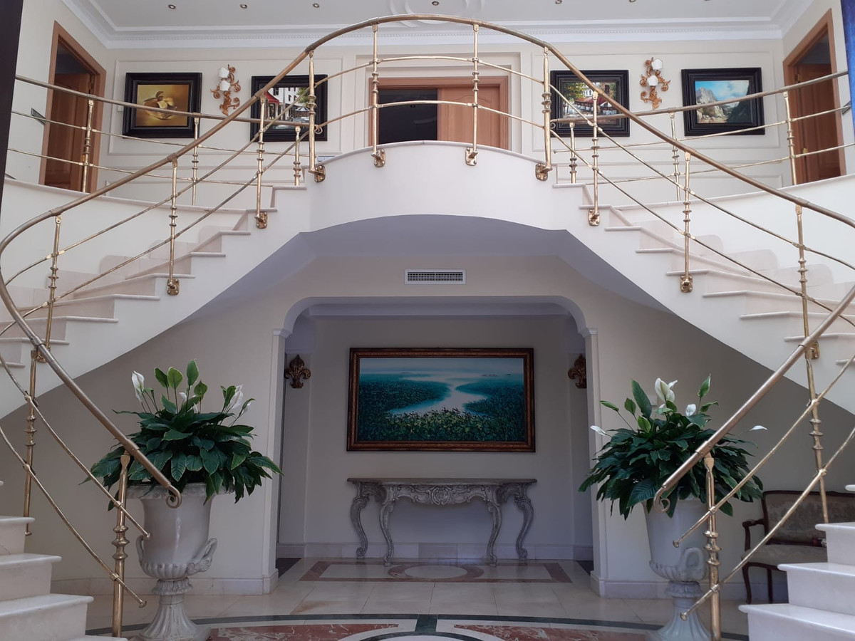 Huis te koop in Estepona | 4 slaapkamers H5492191