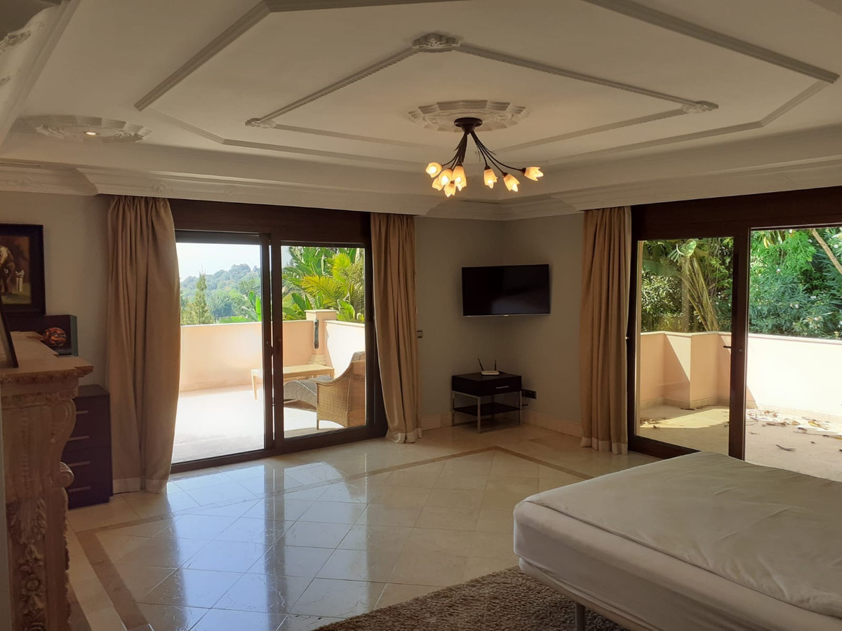 Huis te koop in Estepona | 4 slaapkamers H5492191