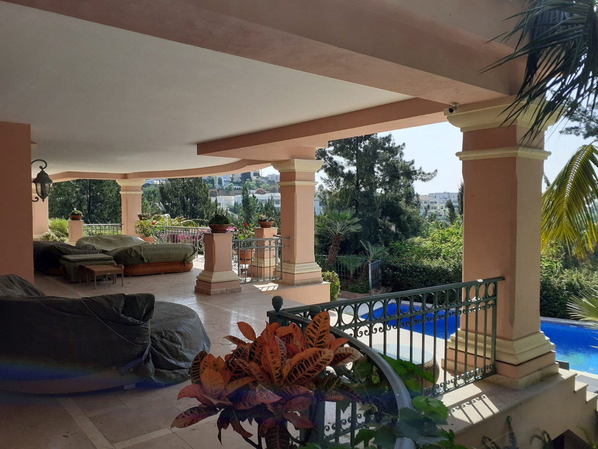 Huis te koop in Estepona | 4 slaapkamers H5492191