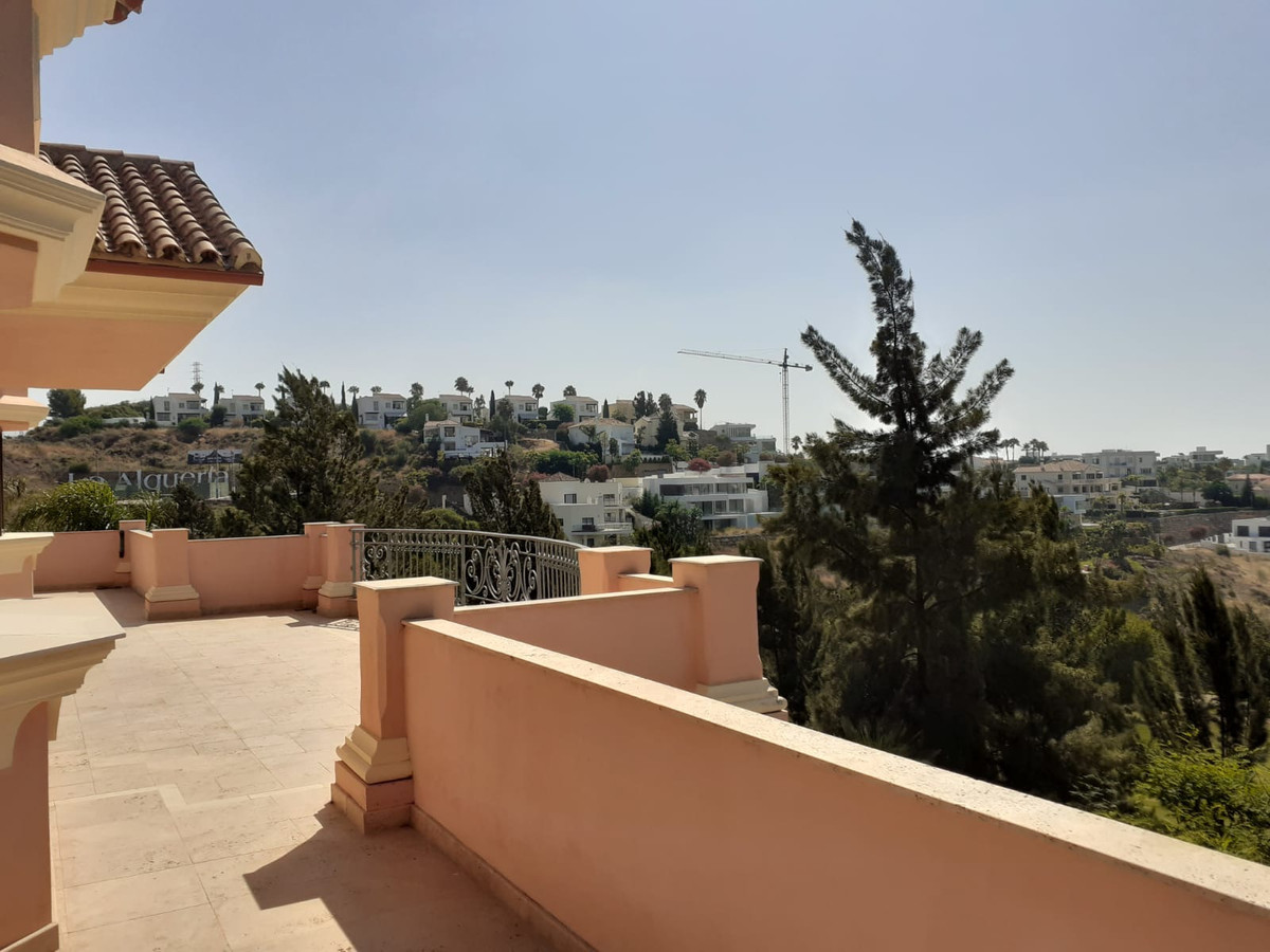 Huis te koop in Estepona | 4 slaapkamers H5492191