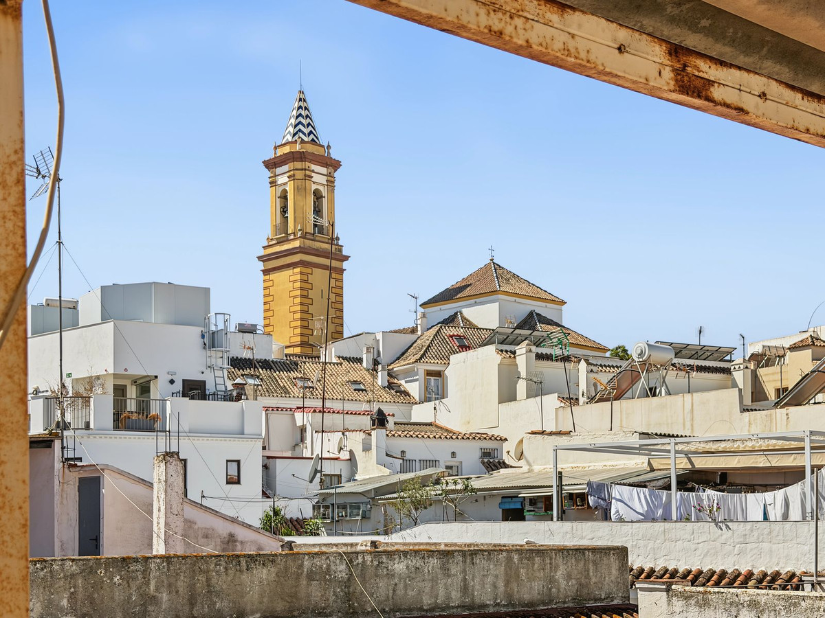 Huis te koop in Estepona | 8 slaapkamers H5492617