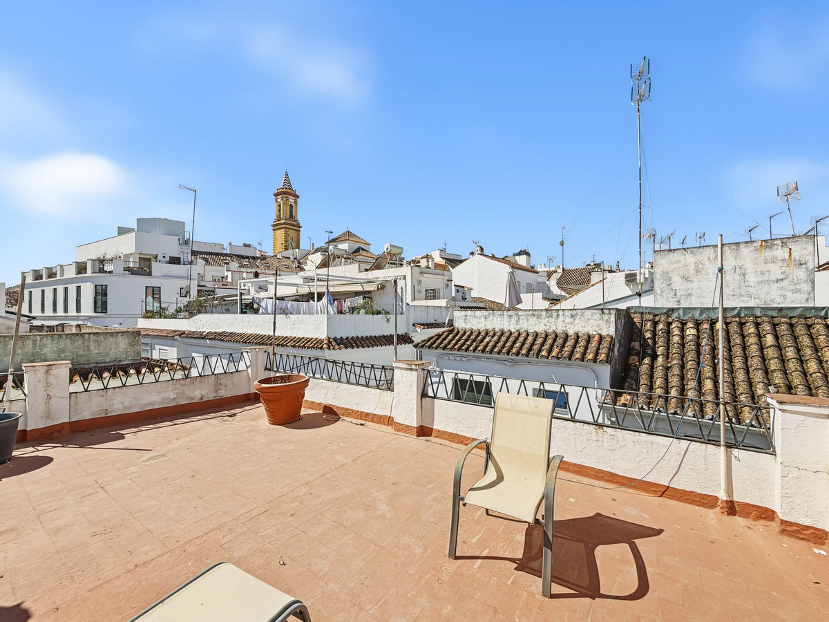 Huis te koop in Estepona | 8 slaapkamers H5492617