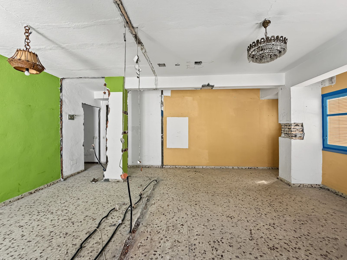 Huis te koop in Estepona | 8 slaapkamers H5492617