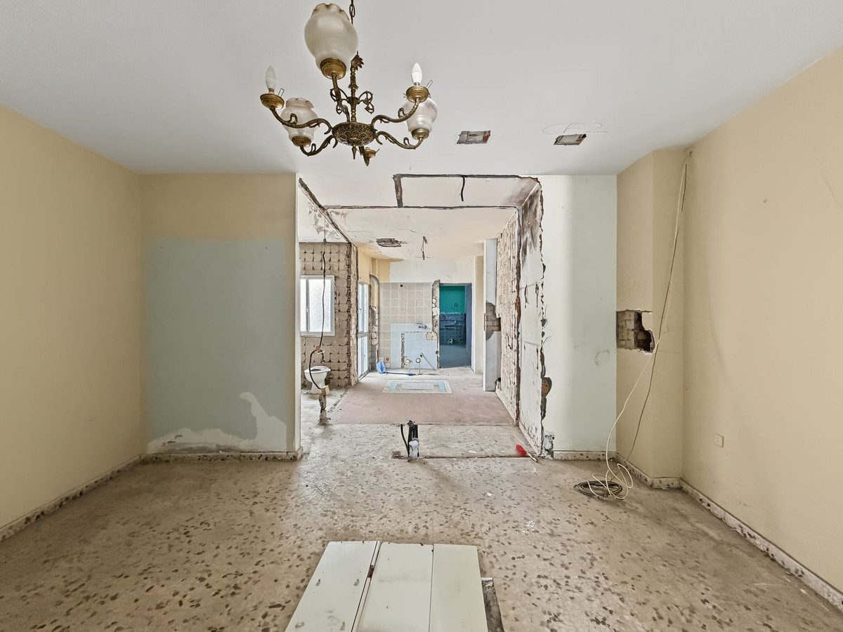Huis te koop in Estepona | 8 slaapkamers H5492617