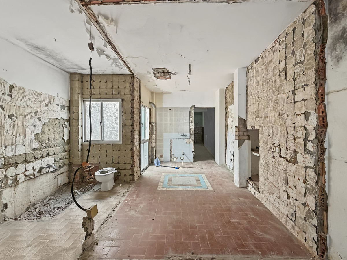 Huis te koop in Estepona | 8 slaapkamers H5492617