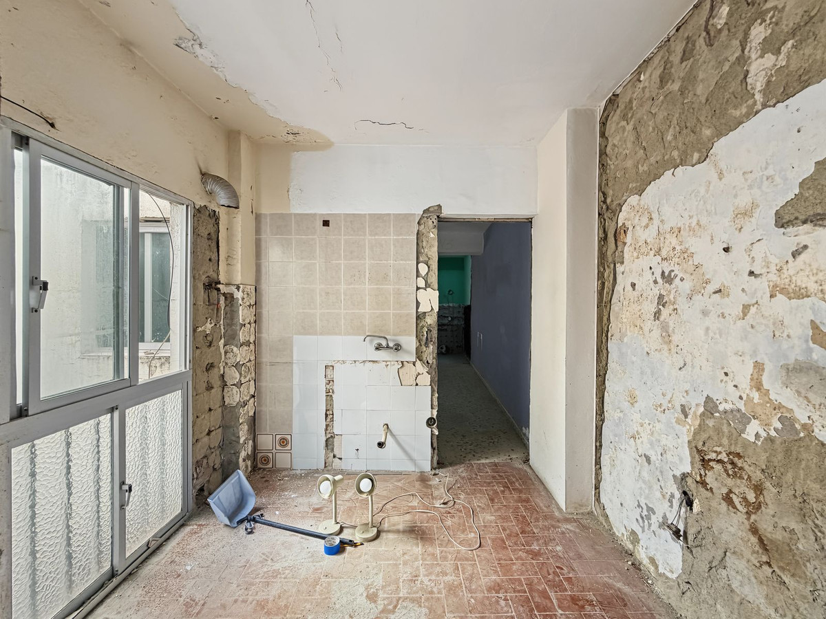 Huis te koop in Estepona | 8 slaapkamers H5492617