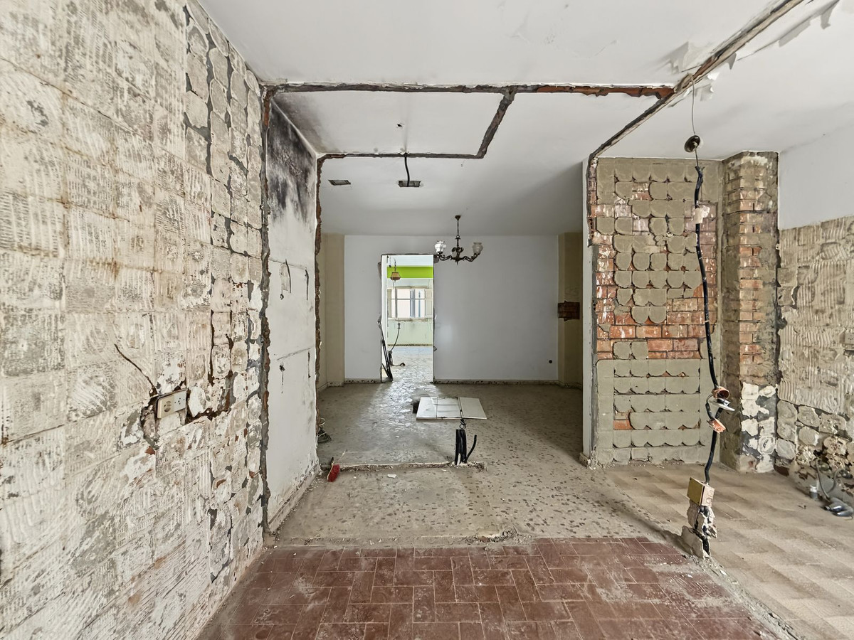 Huis te koop in Estepona | 8 slaapkamers H5492617