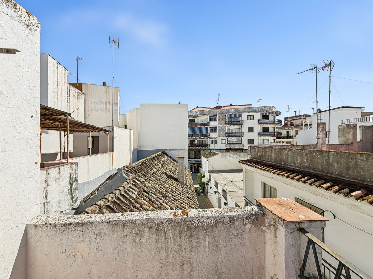 Huis te koop in Estepona | 8 slaapkamers H5492617