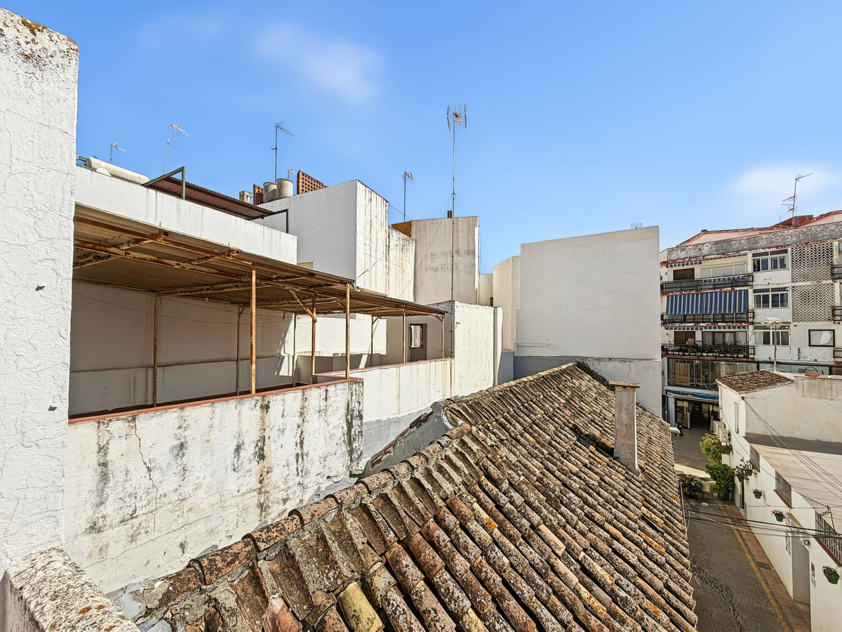 Huis te koop in Estepona | 8 slaapkamers H5492617