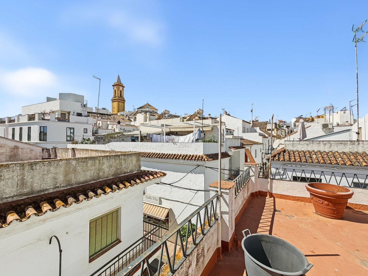 Huis te koop in Estepona | 8 slaapkamers H5492617