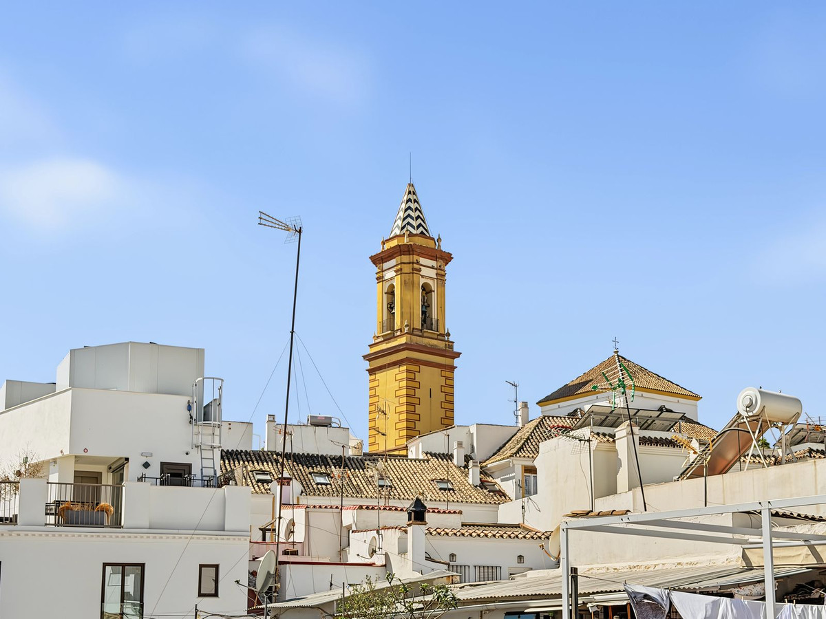Huis te koop in Estepona | 8 slaapkamers H5492617