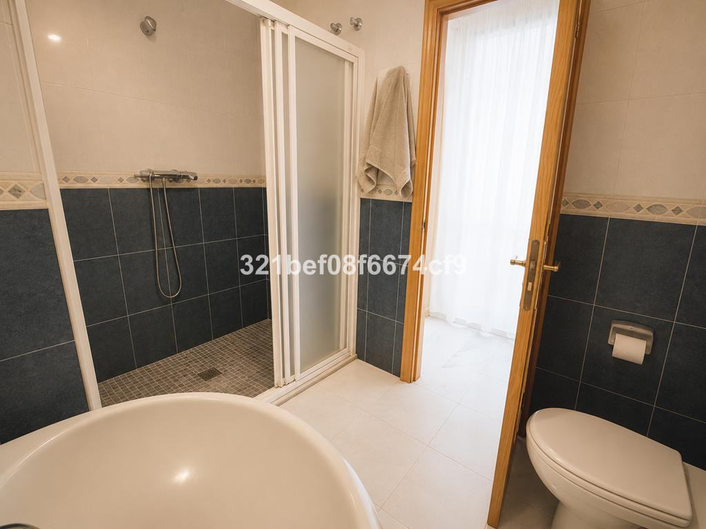 Huis te koop in Estepona | 4 slaapkamers H5494075