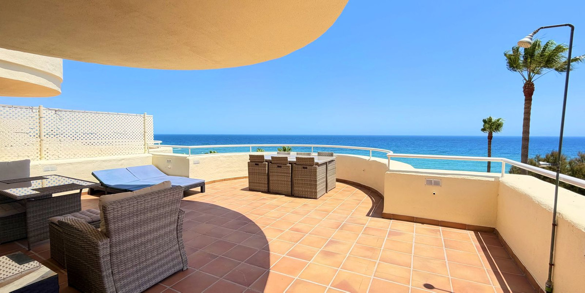 Penthouse te koop in Estepona | 3 slaapkamers H5495011
