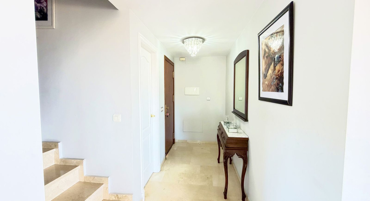 Penthouse te koop in Estepona | 3 slaapkamers H5495011