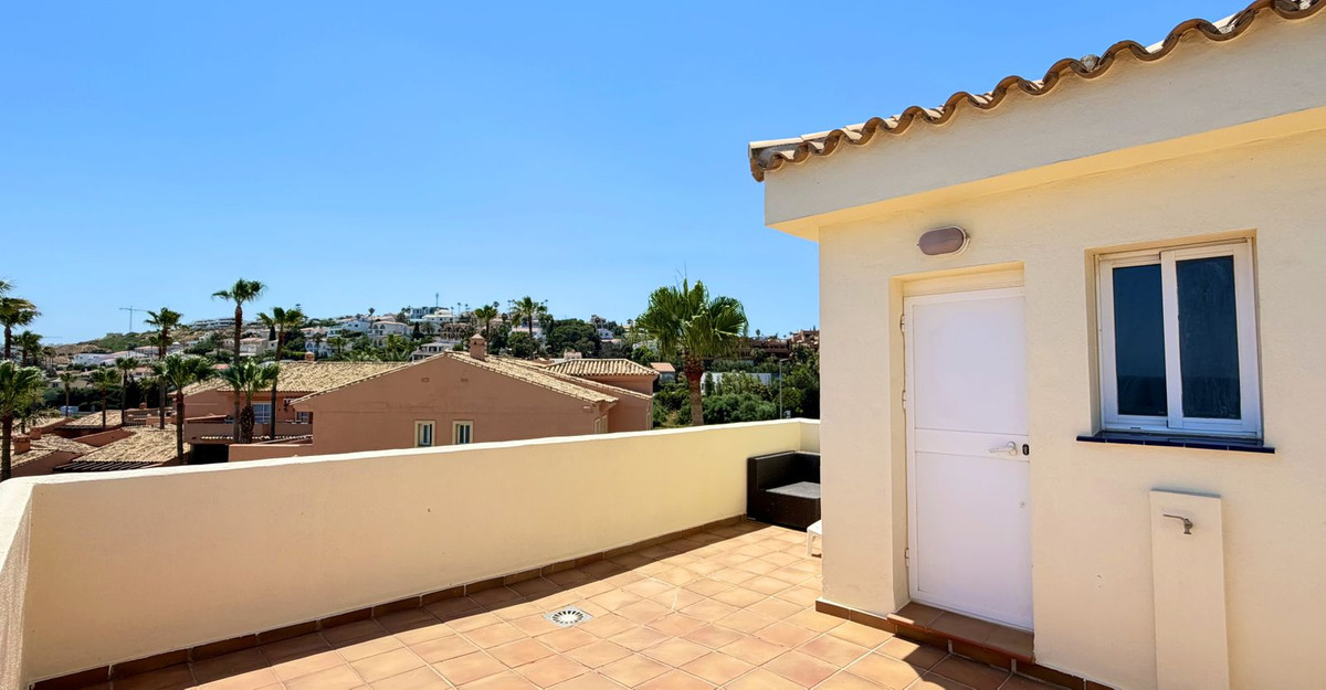 Penthouse te koop in Estepona | 3 slaapkamers H5495011