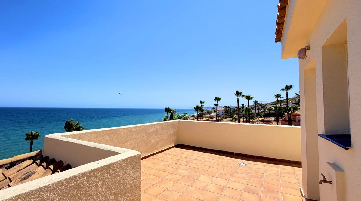 Penthouse te koop in Estepona | 3 slaapkamers H5495011